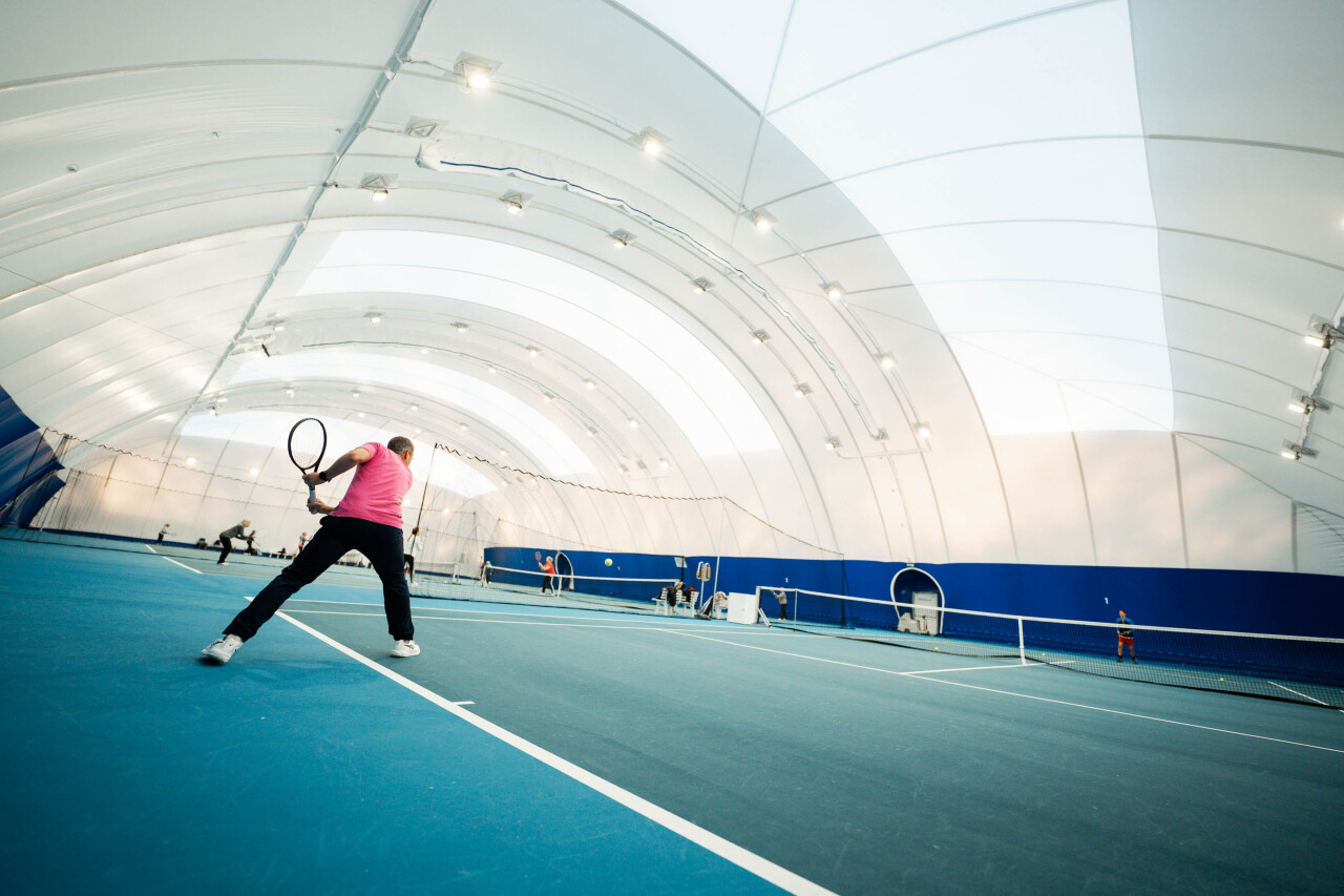 21 11 HIT IT Indoortennis 26